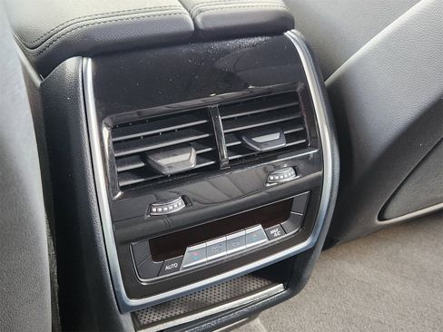 Used 2022 BMW X5 xDrive45e w/ Premium Package image 30