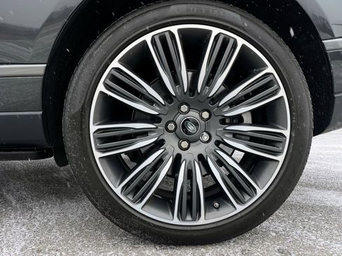 Used 2021 Land Rover Range Rover Long Wheelbase Autobiography image 12