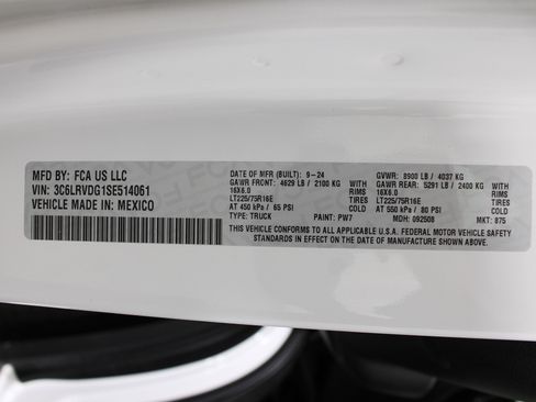 Used 2025 RAM ProMaster 2500 w/ Convenience Group FWD image 32