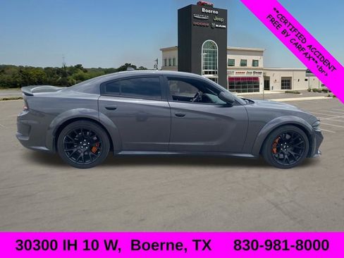 Used 2022 Dodge Charger Scat Pack RWD image 2