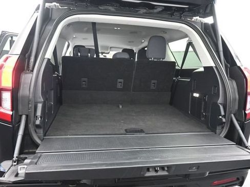 Used 2025 Ford Expedition Max Active AWD/4WD image 8