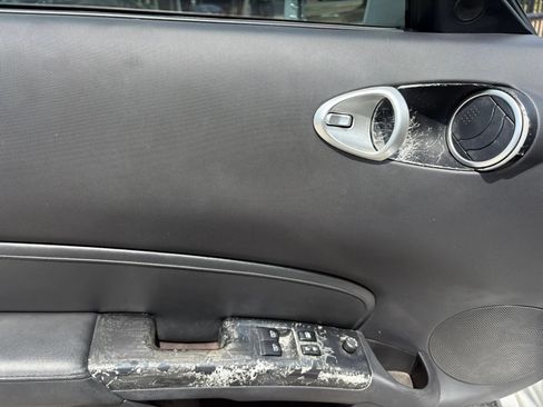 Used 2006 Nissan 350Z Touring RWD image 16