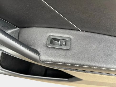 Used 2024 Volkswagen Tiguan SE R-Line image 31