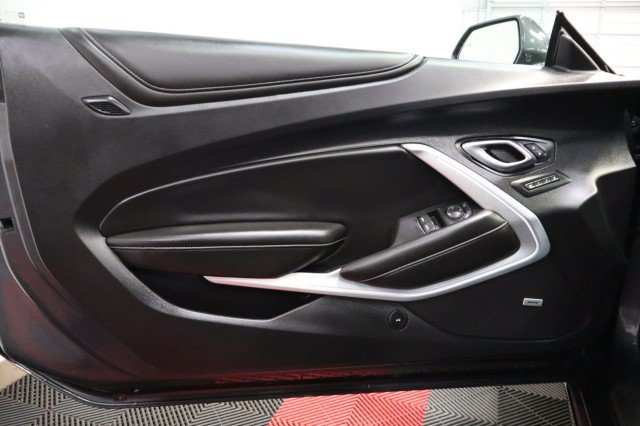 Used 2018 Chevrolet Camaro SS RWD image 31