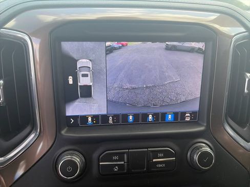 Used 2020 Chevrolet Silverado 1500 High Country w/ Technology Package AWD/4WD image 20