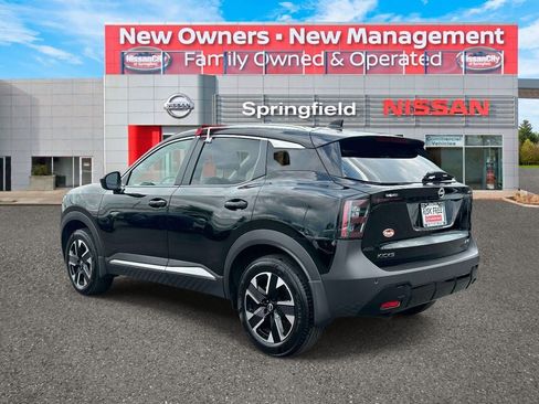 Used 2025 Nissan Kicks SV w/ SV Premium Package AWD/4WD image 6