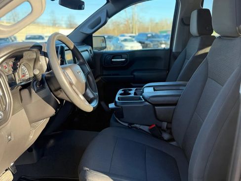 Used 2021 Chevrolet Silverado 1500 Custom Trail Boss w/ LPO, Dark Essentials Package image 15