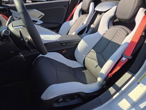 Used 2023 Chevrolet Corvette Stingray Preferred Conv w/ Z51 Performance Package RWD image 33