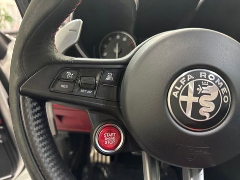 Used 2017 Alfa Romeo Giulia Quadrifoglio image 58