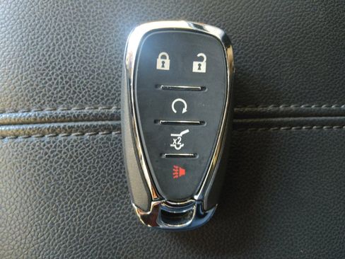 Used 2022 Chevrolet Equinox Premier image 32