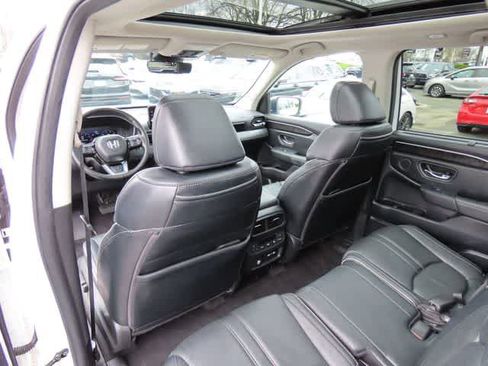 Used 2023 Honda Pilot Elite image 17