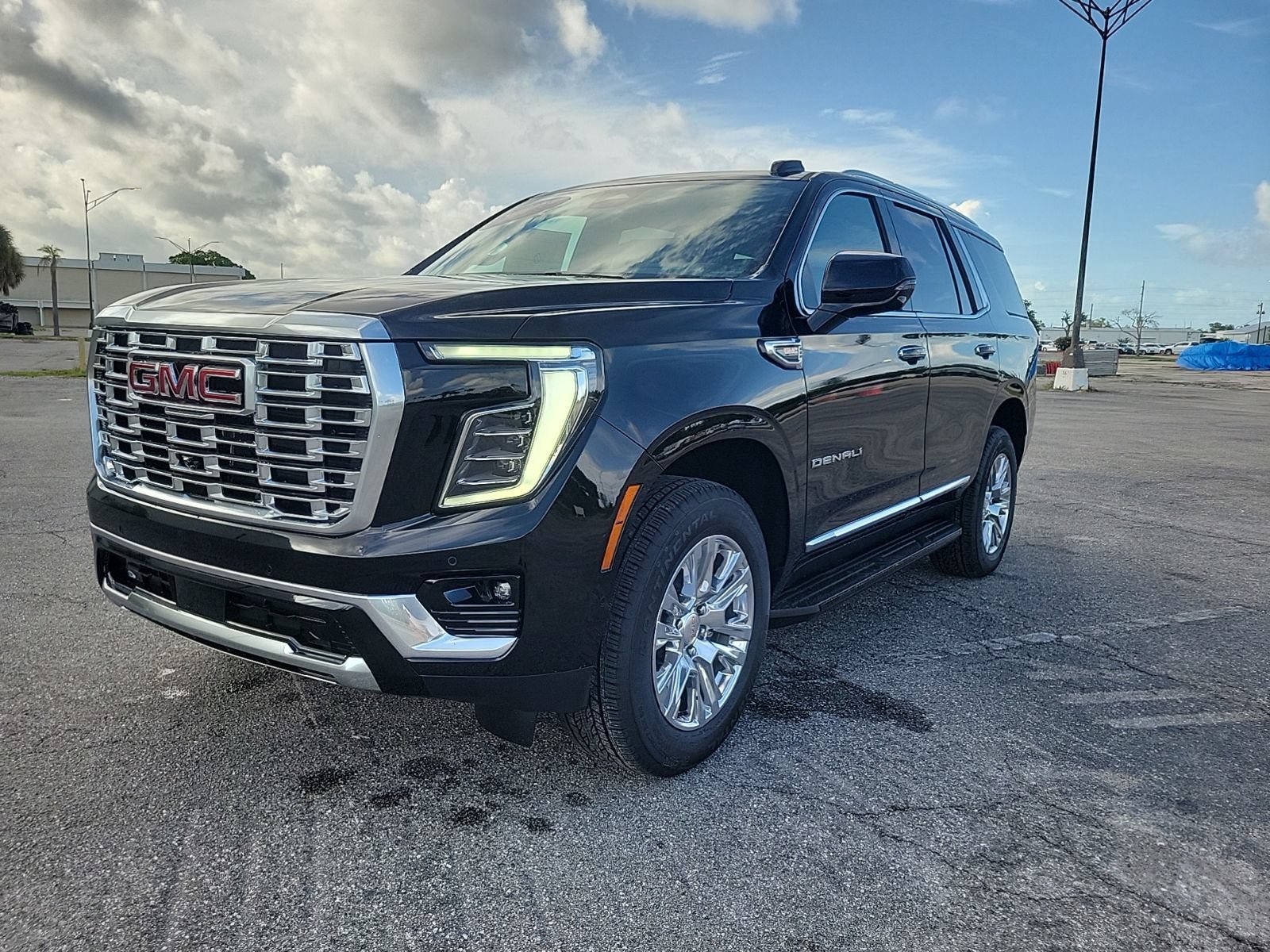 New 2026 GMC Yukon Denali w/ Advanced Technology Package RWD image 2