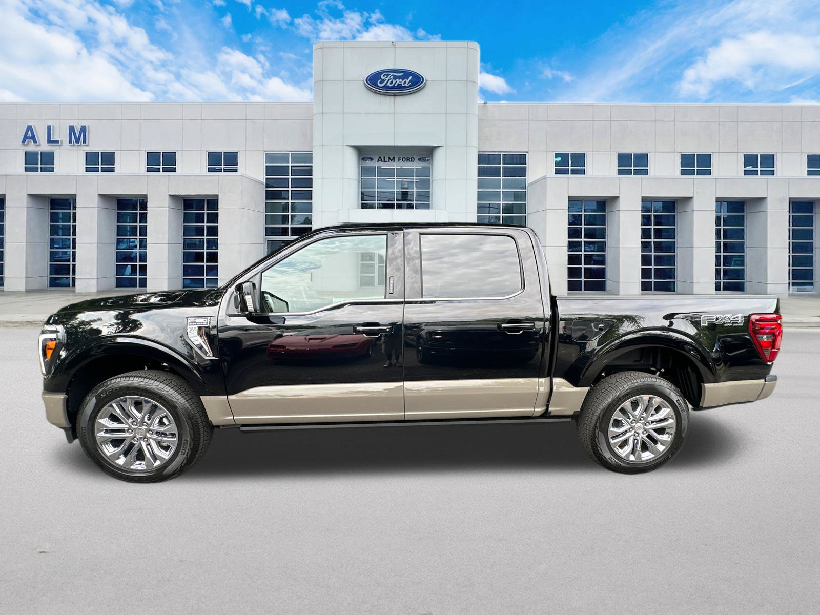 New 2026 Ford F150 King Ranch w/ Equipment Group 601A High AWD/4WD image 9
