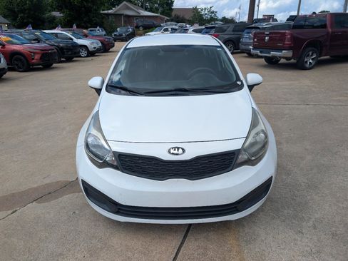 Used 2015 Kia Rio LX w/ Power Package FWD image 2