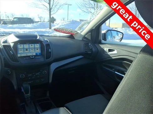 Used 2019 Ford Escape SE image 12