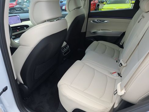 New 2026 Genesis GV70 2.5T Select AWD/4WD image 29