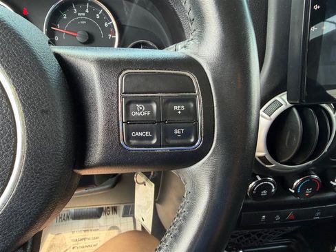 Used 2016 Jeep Wrangler Unlimited Sahara w/ Connectivity Group AWD/4WD image 22