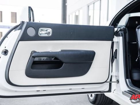 Used 2019 Rolls-Royce Wraith RWD image 83
