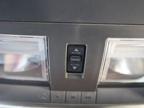 Used 2008 Dodge Challenger SRT8 image 33