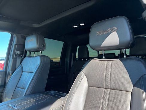 Used 2024 Chevrolet Silverado 3500 High Country w/ High Country Premium Package image 12