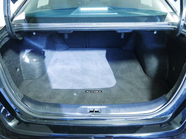 Used 2025 Nissan Altima 2.5 SV FWD image 10