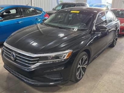 Used 2021 Volkswagen Passat 2.0T SE