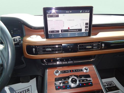 Used 2023 Lincoln Aviator Grand Touring w/ Equipment Group 301A AWD/4WD image 15