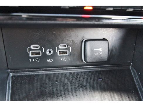 Used 2024 Jeep Grand Cherokee L Laredo image 29