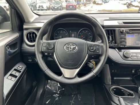 Used 2017 Toyota RAV4 XLE w/ Carpet Mat Package image 15