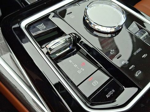 New 2026 BMW 760i xDrive w/ Executive Package AWD/4WD image 13