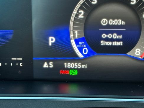 Used 2022 Volkswagen Tiguan SE w/ Panoramic Sunroof Package image 28