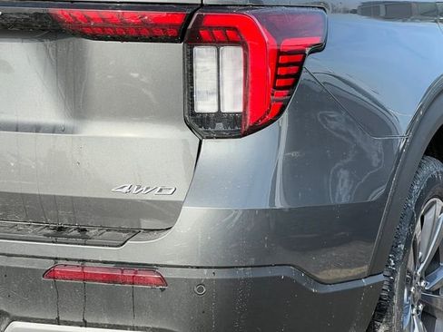 New 2026 Ford Explorer Active w/ Active Comfort Package image 8