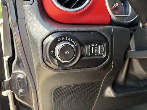 Used 2020 Jeep Wrangler Unlimited Rubicon AWD/4WD image 20