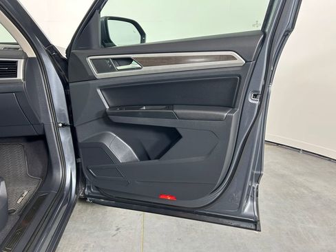 Used 2019 Volkswagen Atlas SEL AWD/4WD image 19