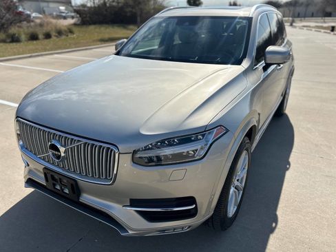 Used 2018 Volvo XC90 T6 Inscription w/ Convenience Package image 2