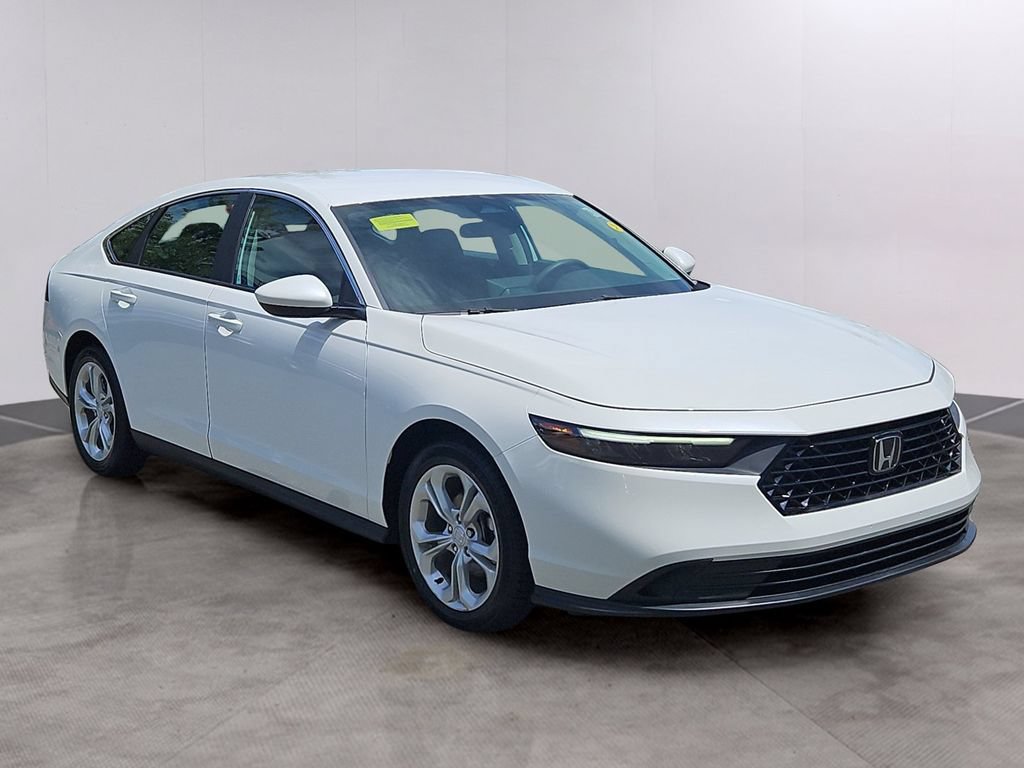 Certified 2023 Honda Accord LX image 3