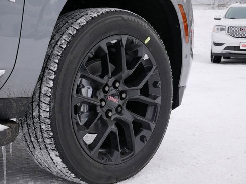 New 2026 GMC Yukon Elevation image 5