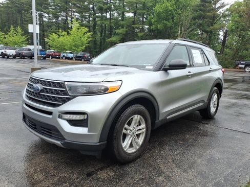 Used 2021 Ford Explorer XLT w/ Equipment Group 202A AWD/4WD image 5
