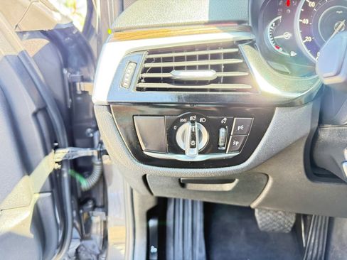 Used 2019 BMW 530e w/ Convenience Package image 21