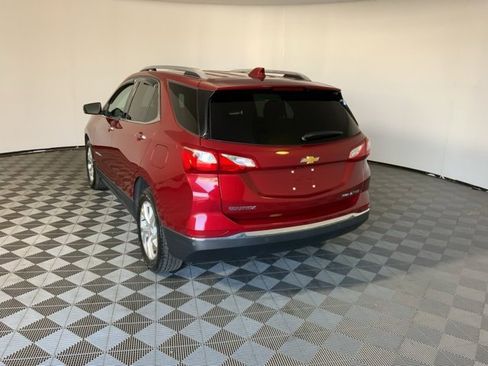 Used 2018 Chevrolet Equinox Premier image 11