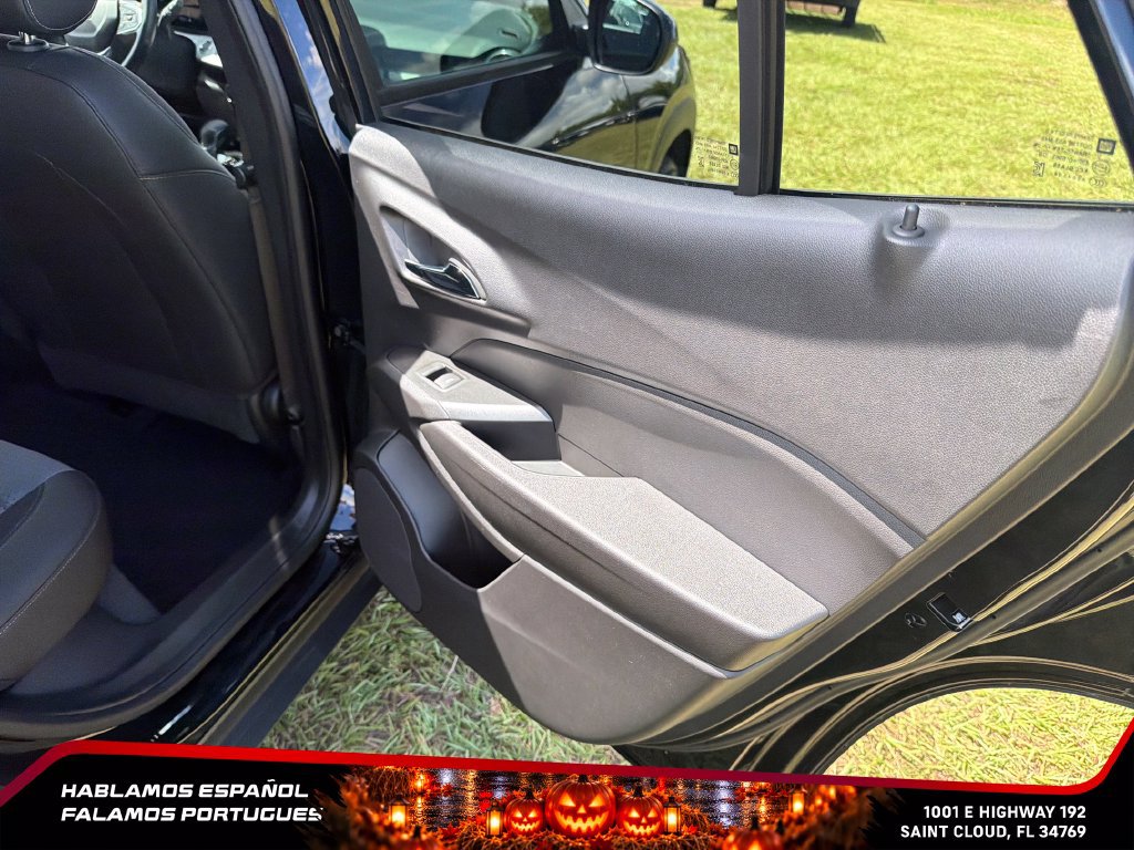 Used 2025 Chevrolet Trax LT w/ Driver Confidence Package FWD image 24