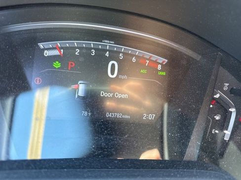 Used 2021 Honda CR-V Special Edition image 4