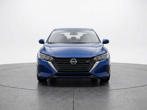 Used 2025 Nissan Sentra SV image 2