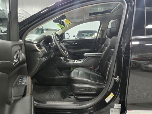 Certified 2023 GMC Acadia Denali w/ Denali Ultimate Package image 12