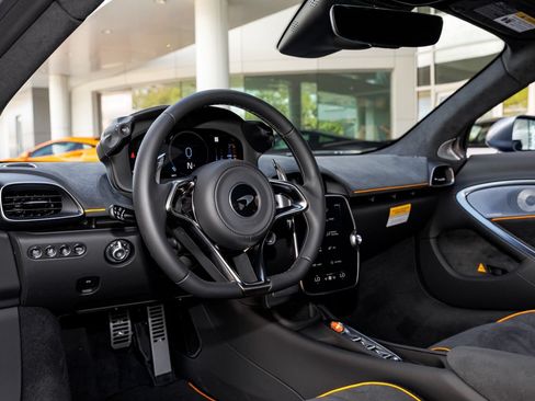 New 2026 McLaren Artura RWD image 39