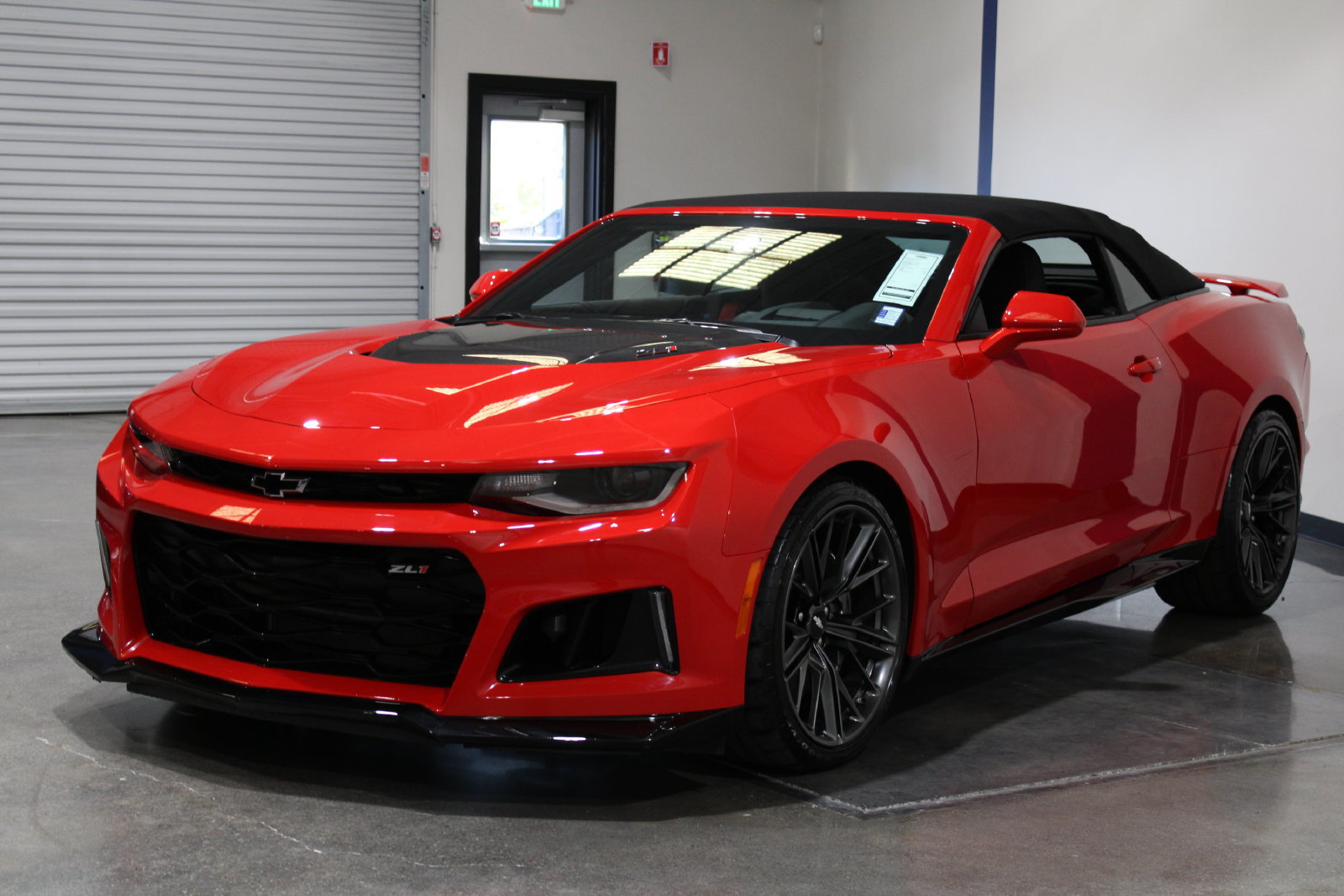Used 2019 Chevrolet Camaro ZL1 RWD image 7