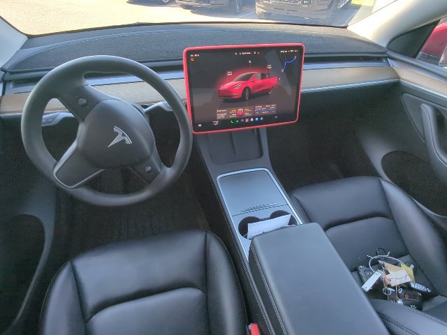 Used 2024 Tesla Model Y Long Range RWD image 13