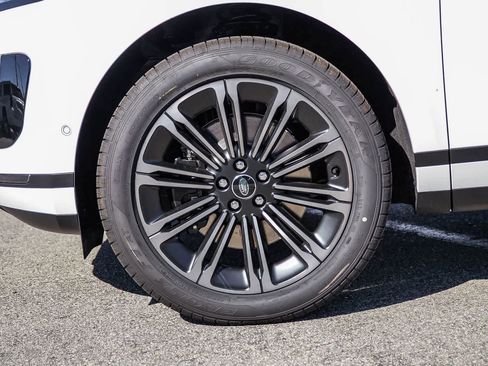 New 2026 Land Rover Range Rover Evoque S AWD/4WD image 9