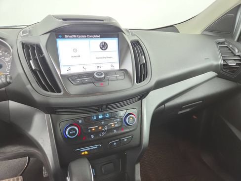 Used 2018 Ford Escape SE w/ SE Sync 3 Package AWD/4WD image 22