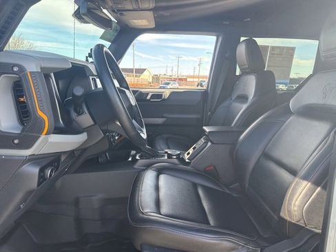 Used 2023 Ford Bronco Badlands image 11